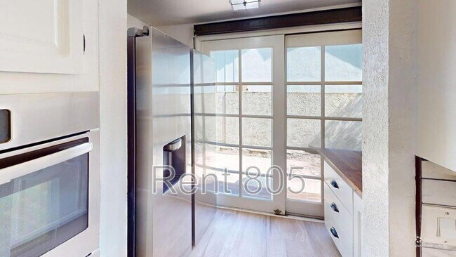 Building Photo - 1239 Rotella St