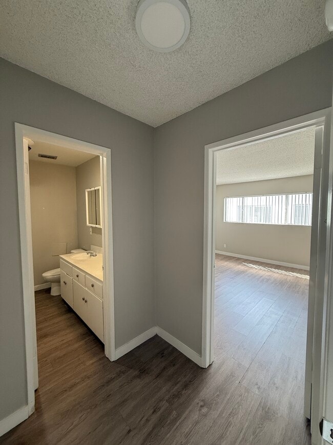 Building Photo - Weddington Mid-Rise