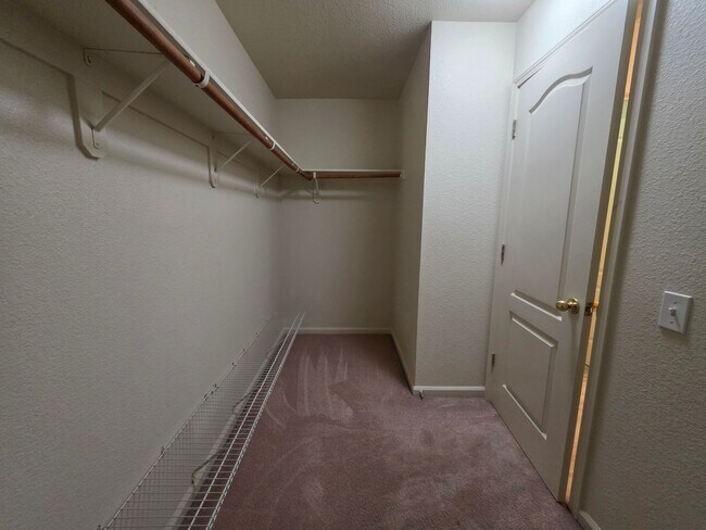 Building Photo - 4 bedroom in north Turlock!