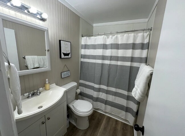 Building Photo - 8220 W Hwy 24