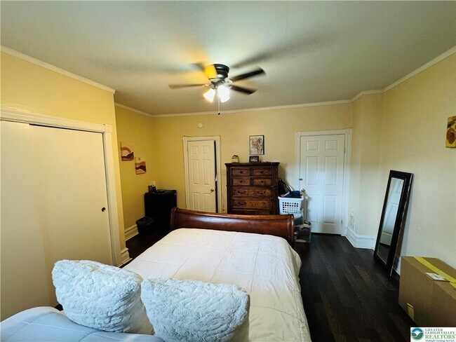 Building Photo - 1523 W Chew St