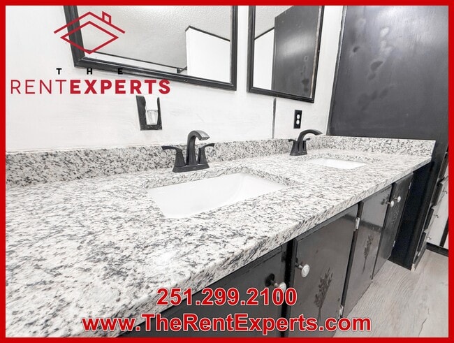 Building Photo - 6360 Mauvilla Dr W