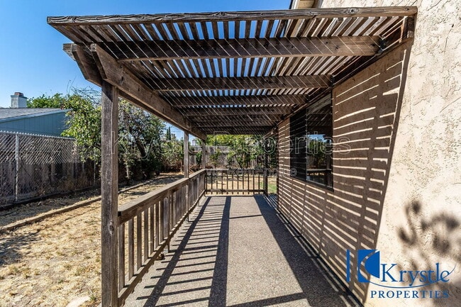 Building Photo - 1366 Matthew Dr