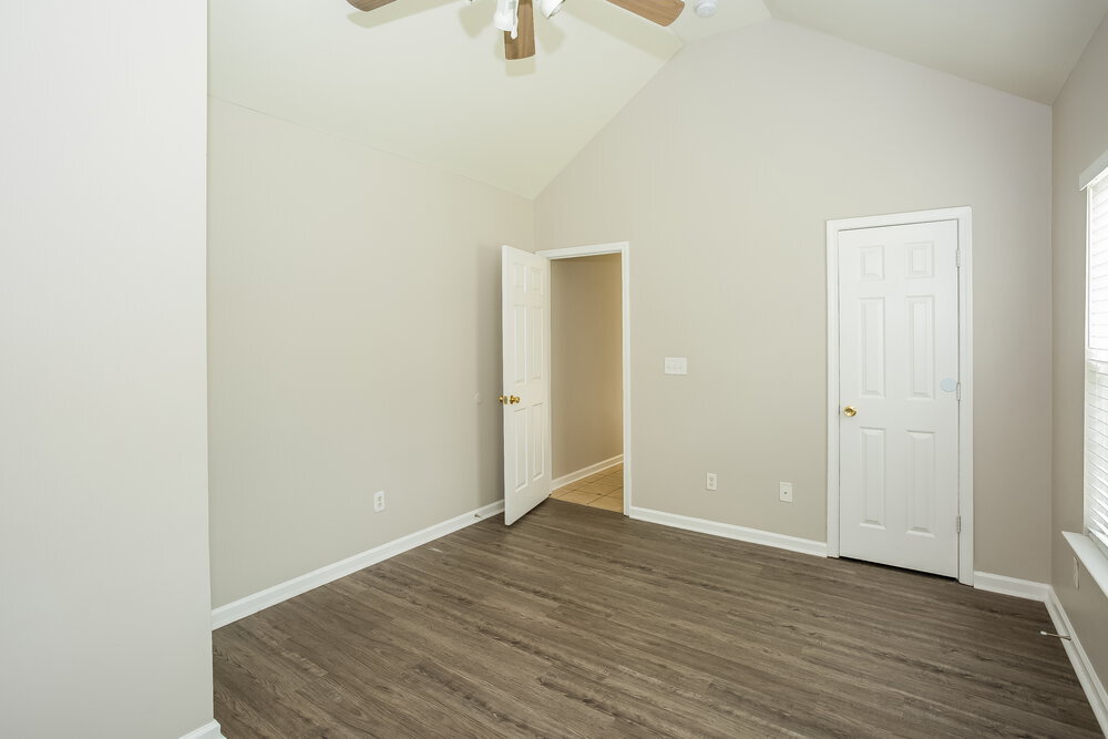 Building Photo - 1470 Kindred Cir NW