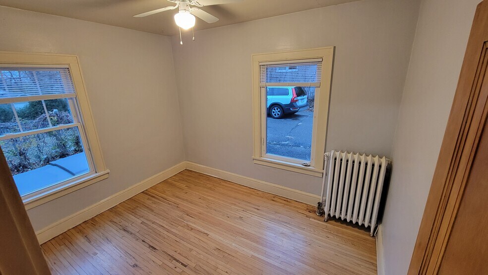 Building Photo - 1221 29th Avenue Northeast
