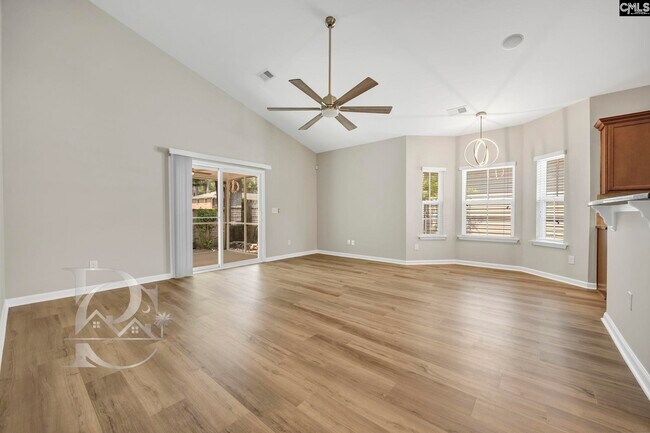 Building Photo - 161 Springhaven Dr