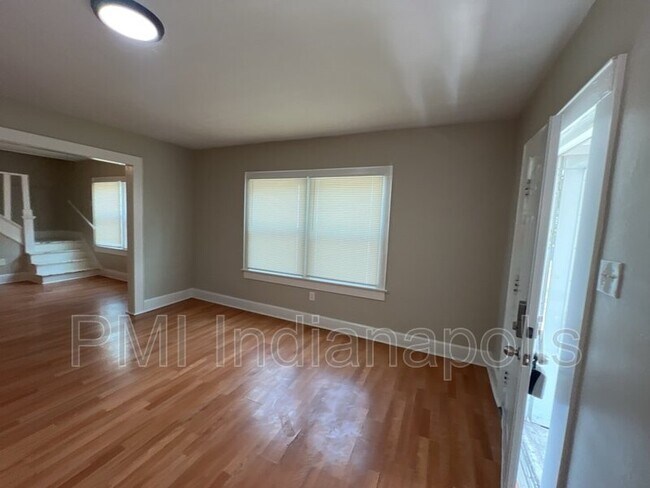 Building Photo - 310 N Riley Ave