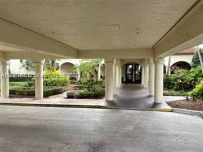Building Photo - 9471 Evergreen Pl
