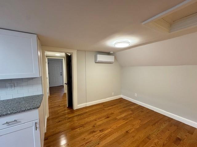 Building Photo - 16 Mayflower St