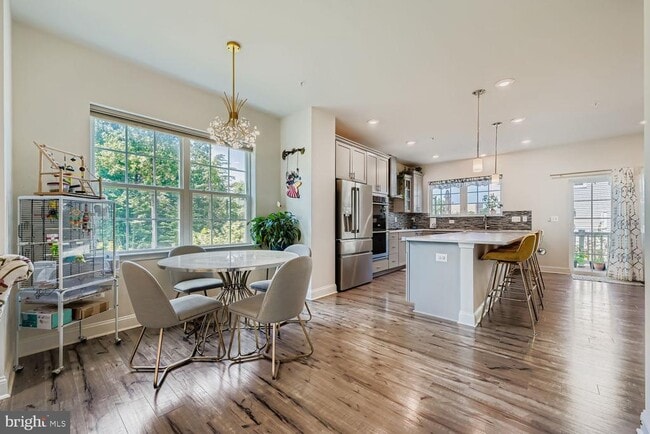 Building Photo - 7588 Warburg Way