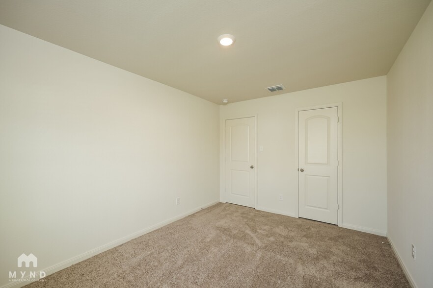 Building Photo - 7310 Lazy Cyn