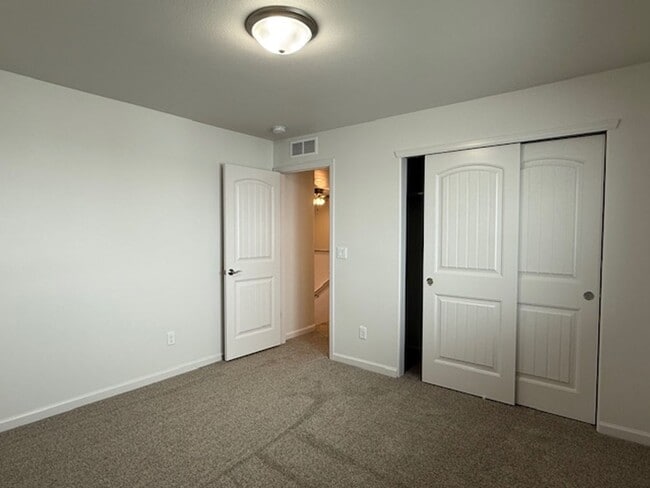 Building Photo - Fully Upgraded Executive Home For Lease