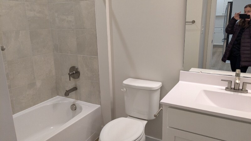 Building Photo - 136 Wood Land Ave