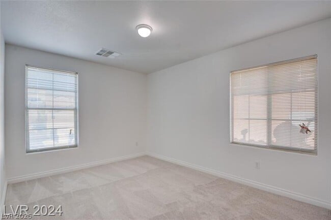 Building Photo - 4736 Killington St