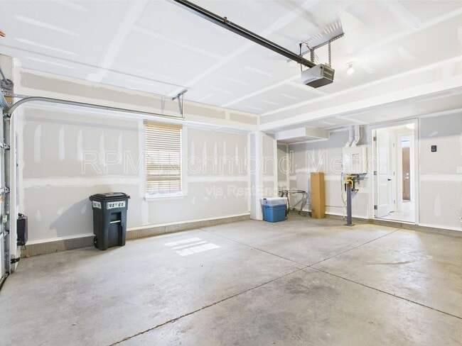 Building Photo - 2200 Liesfeld Parkway