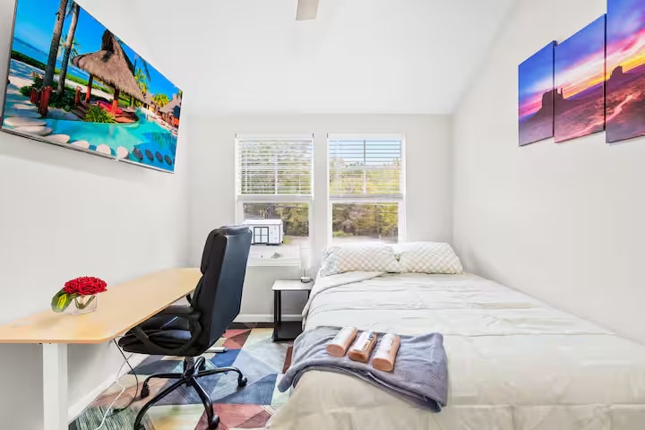 Building Photo - Room in Townhome on Kings Mountain St