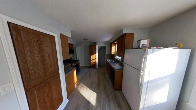 Building Photo - 11360 Mercedes