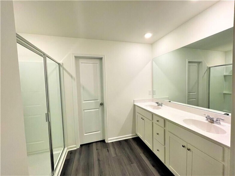 Building Photo - 270 Rivulet Dr