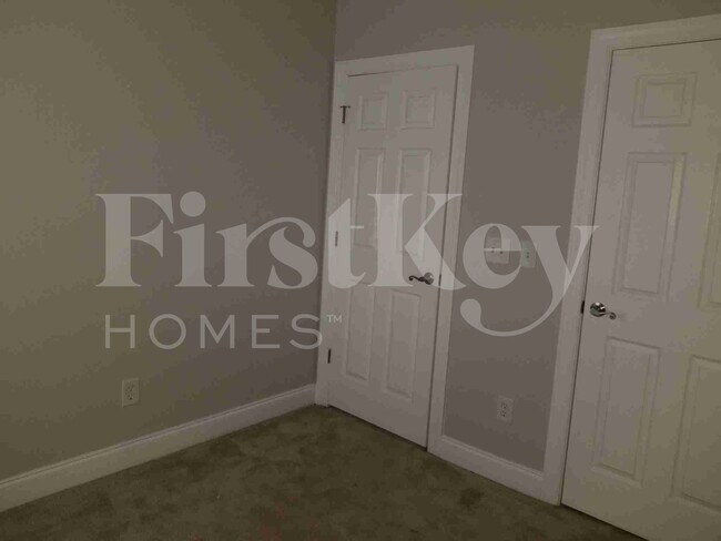 Building Photo - 1911 Chestnut Oak Ln