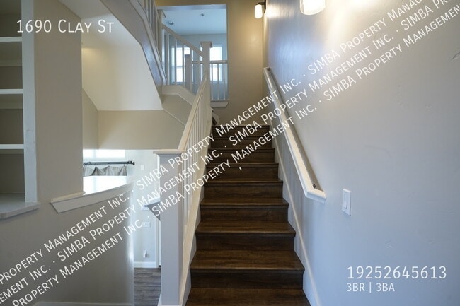 Building Photo - 1690 Clay St