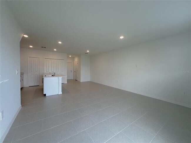 Building Photo - 28521 SWEET MEADOW Dr