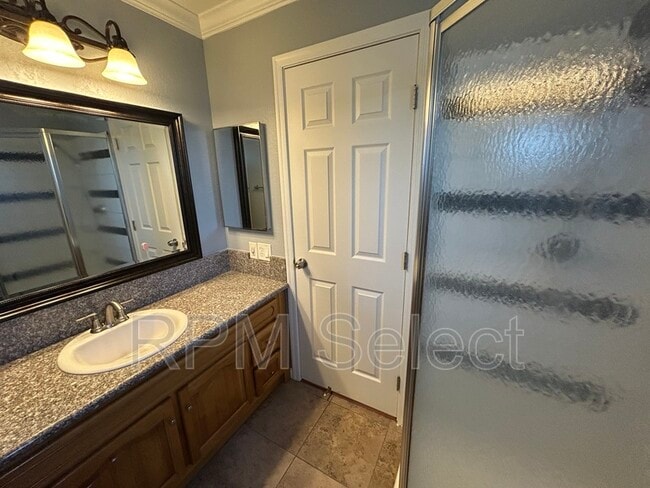 Building Photo - 5349 Vichy Cir