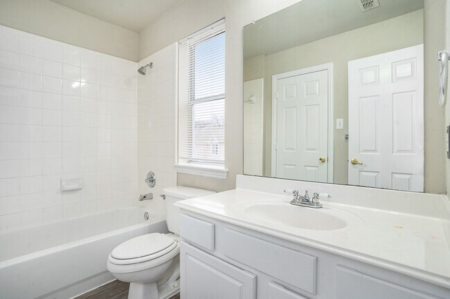 Building Photo - 5201 Arrowhead Way