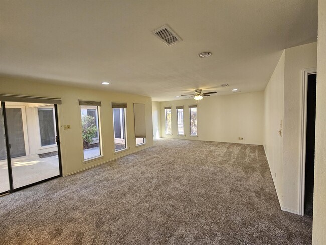 Building Photo - 5113 Ashdown Pl