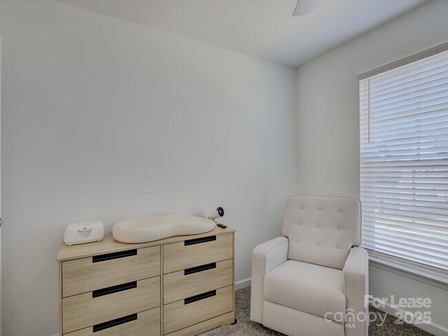 Building Photo - 13124 Rover St