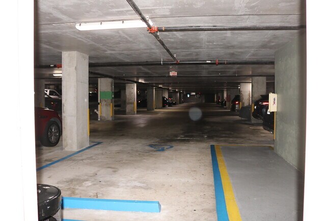 Building Photo - 600 S Dixie Hwy