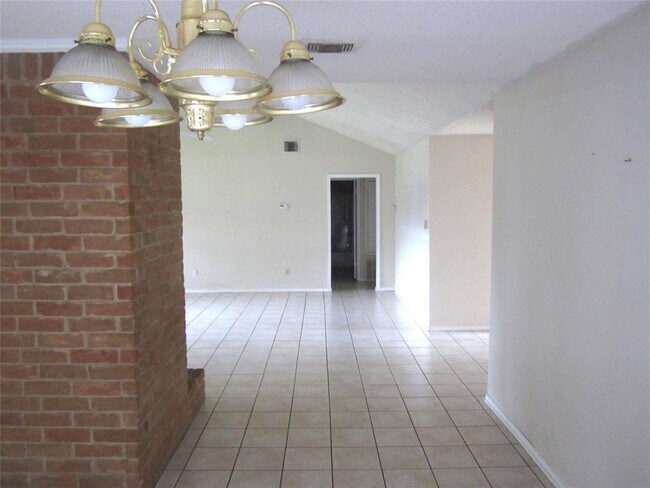 Building Photo - 17907 Fieldglen Dr