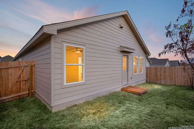 Building Photo - This beautiful single-story home has 4 bedrooms, 2 baths, vinyl flooring throughout, an open floo...