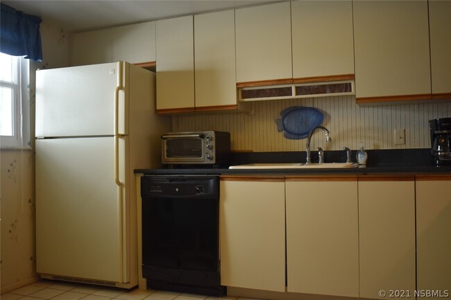 Building Photo - 325 N Causeway-
