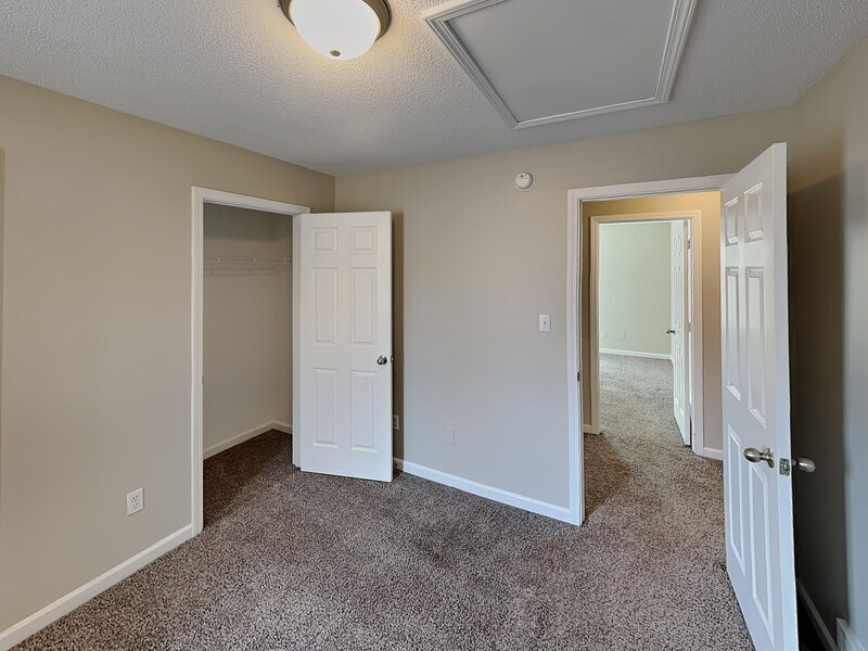 Building Photo - 1253 Travers Ln