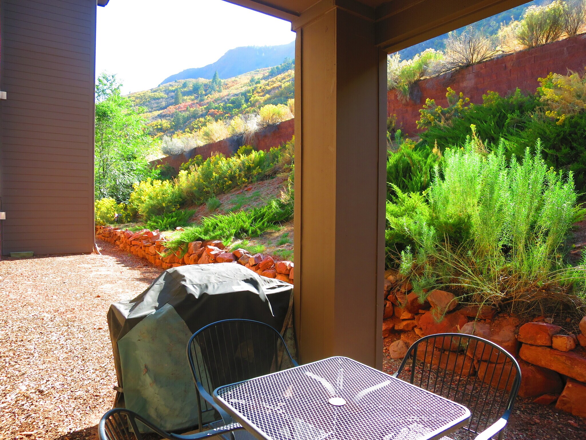 Building Photo - 2701 Midland Ave