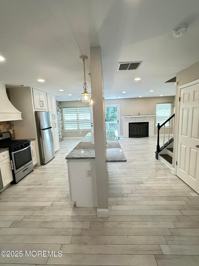 Building Photo - 103 Rumford Way