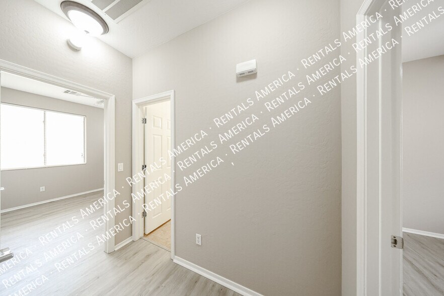 Building Photo - 19407 E Canary Way