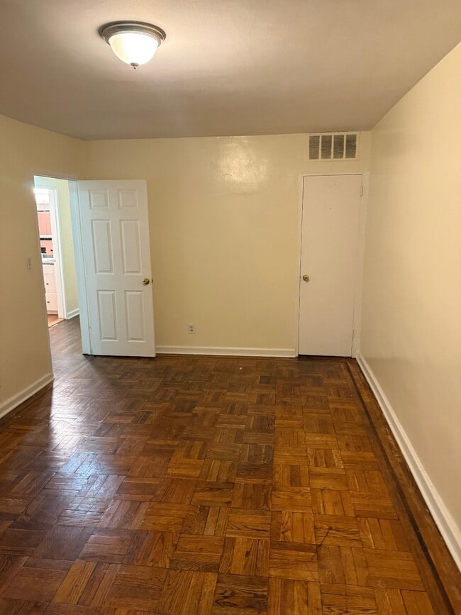 Building Photo - 9XX E 227th St