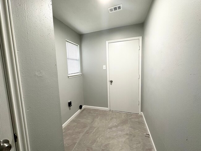 Building Photo - 3106 Stacy Ln