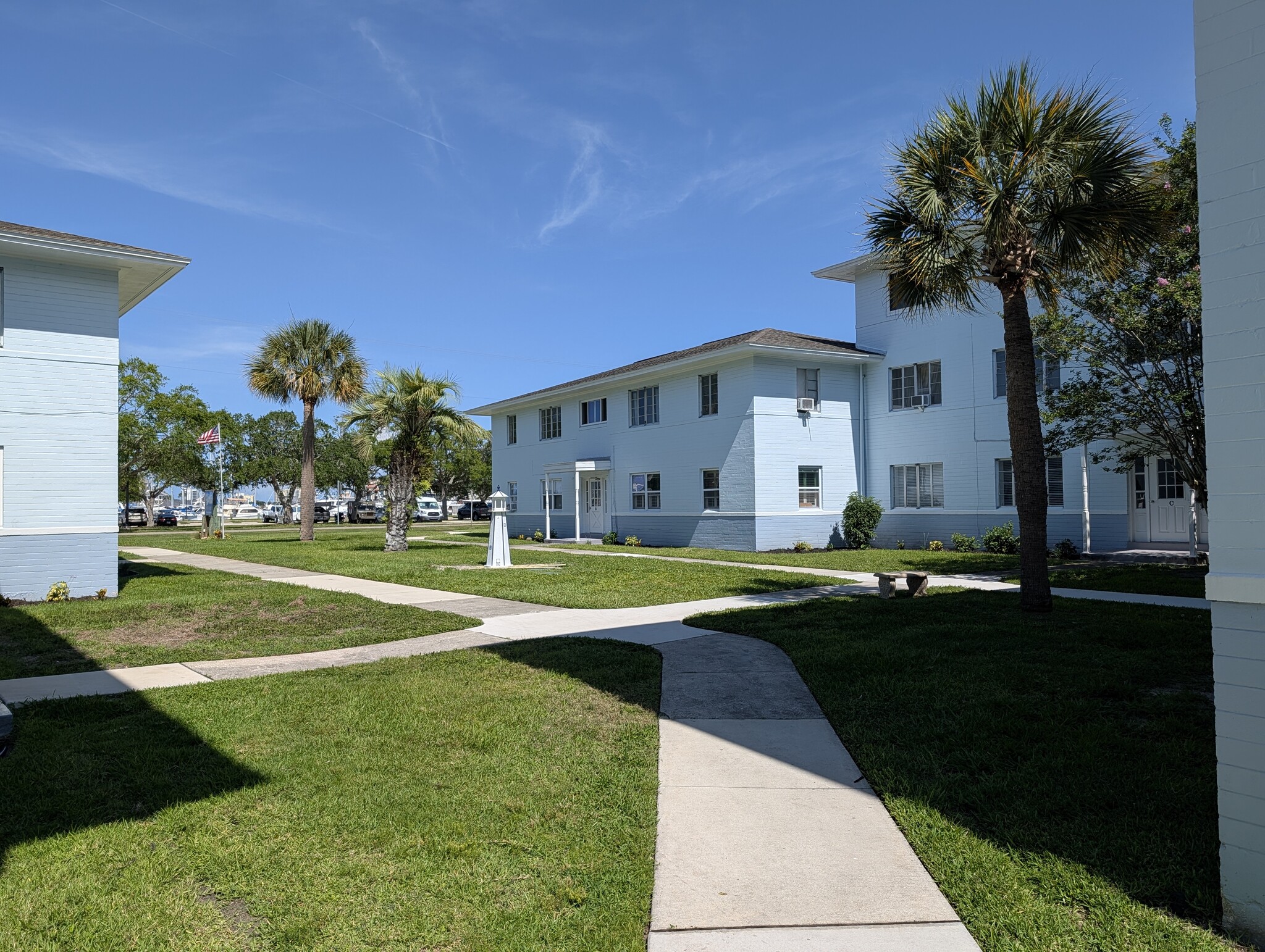 Building Photo - 500 S Beach St