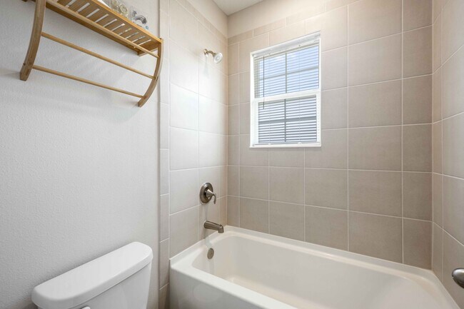 Building Photo - 17524 Cantarina Cove