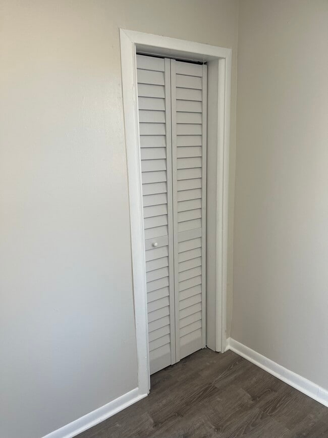 Building Photo - 5811 S Kolmar Ave