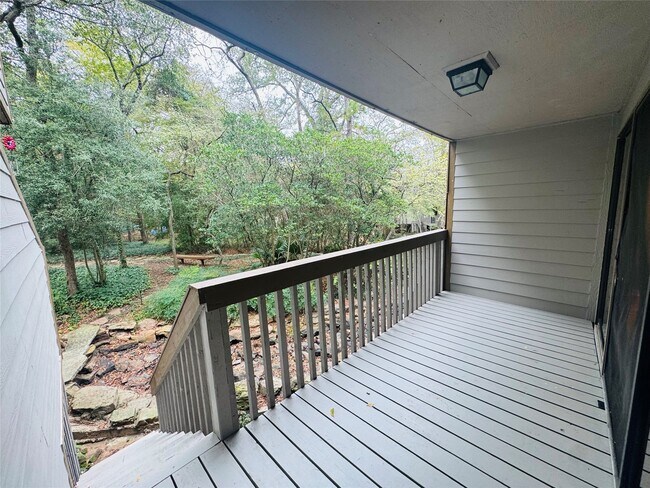 Building Photo - 3900 Aspen Dr