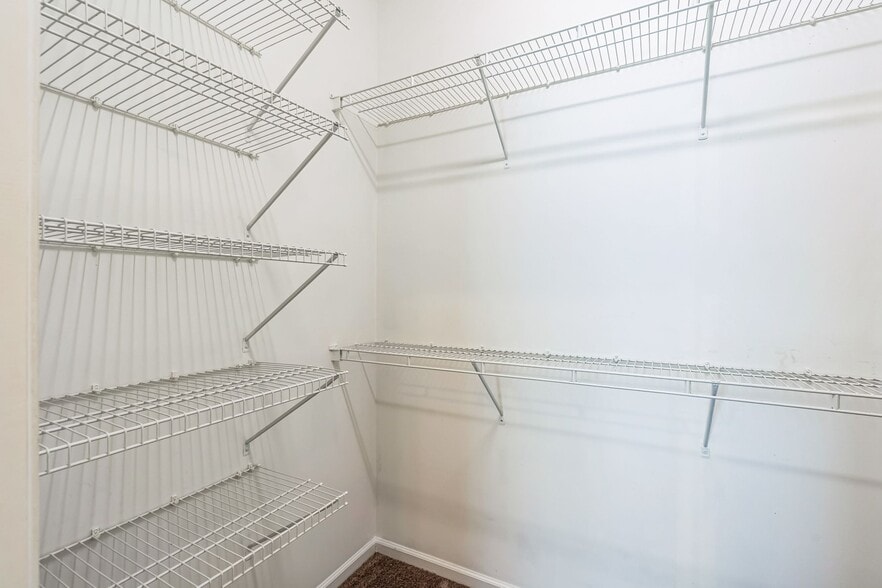 Building Photo - 2209 44th Ave