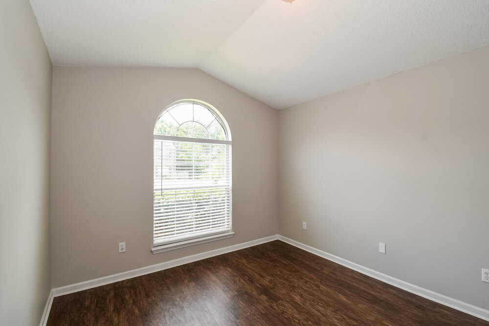 Building Photo - 3401 Millcrest Dr