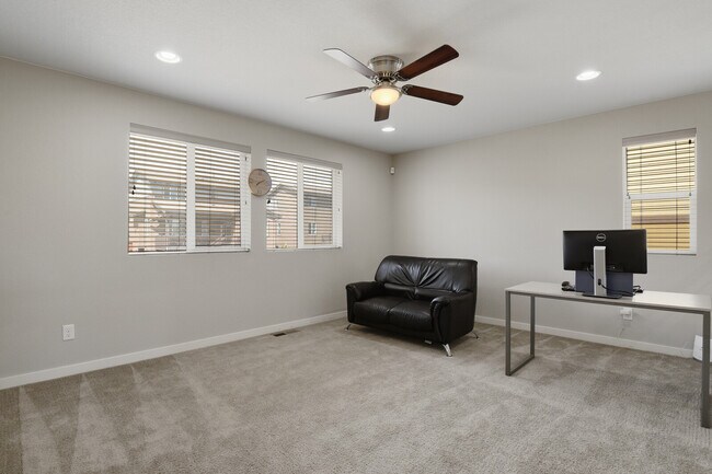 Building Photo - 14055 Touchstone St
