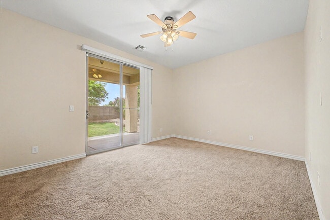 Building Photo - 8425 W Northview Ave