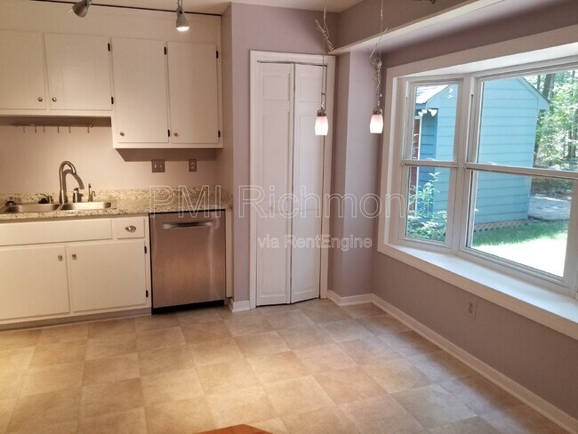 Building Photo - 2504 Carriage Creek Ct