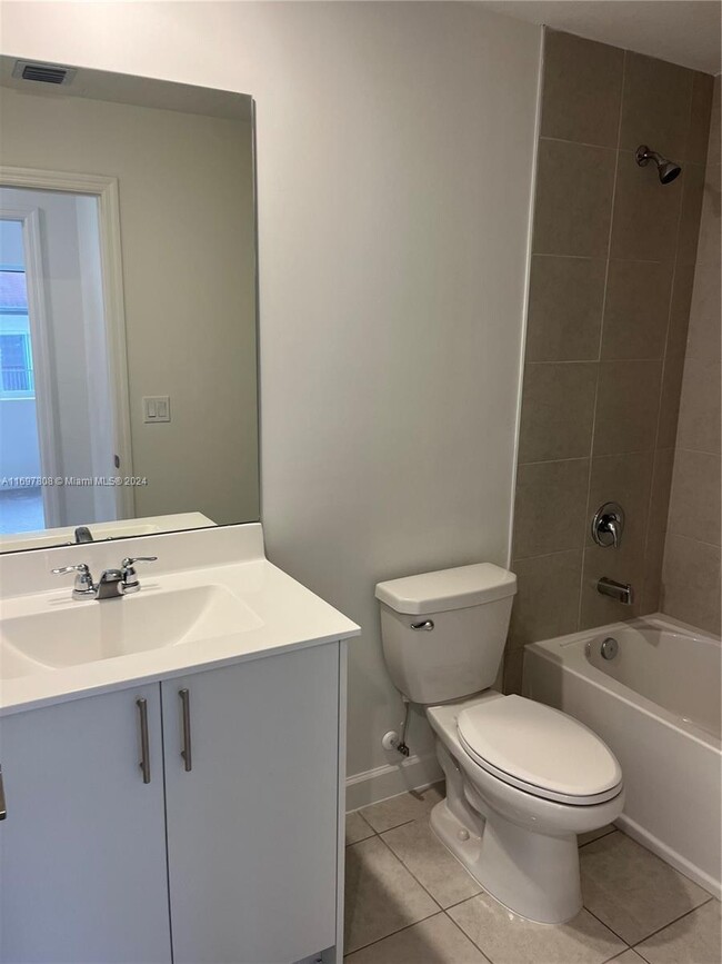 Building Photo - 3 bedroom in Pembroke Park FL 33023