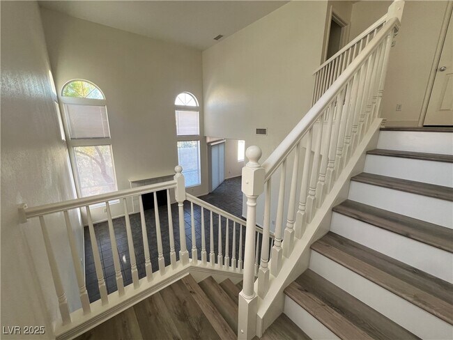Building Photo - 8104 Hercules Dr